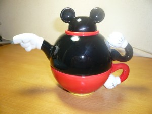 mickeyteapotandcup